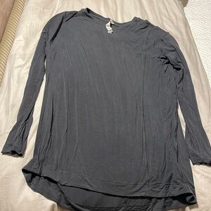Lululemon Modal Pleated Back Long Sleeve GGRE Size 8 in Graphite Grey